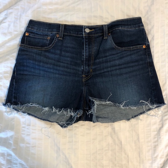 Levi’s Shorts - Picture 2 of 2